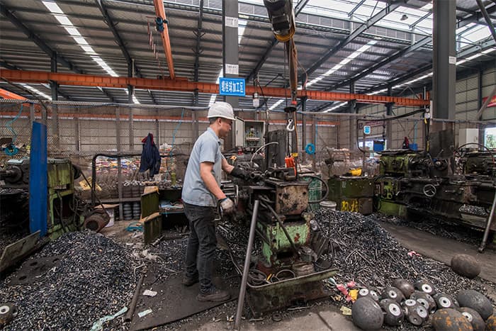 安宁网架配件-螺栓球加工车间